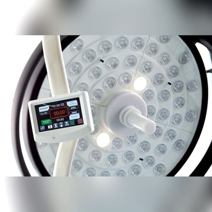 Ceiling-Mounted Surgical Light 4