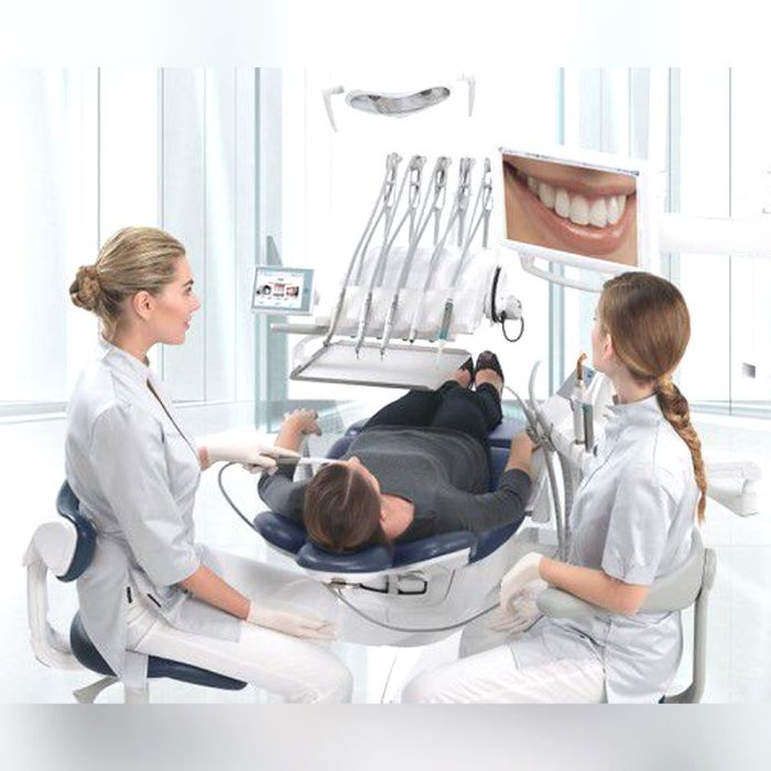 Dental Treatment Unit With Chair 7