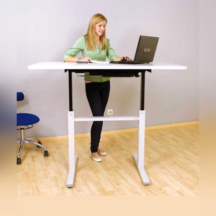 Height-Adjustable Ergotherapy Table 4