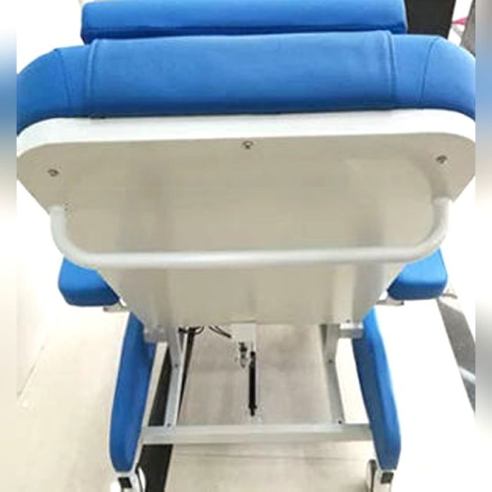 Manual Dialysis Chair 4