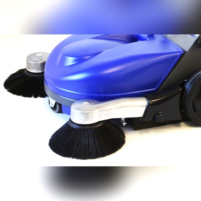Vacuum Sweeper 1