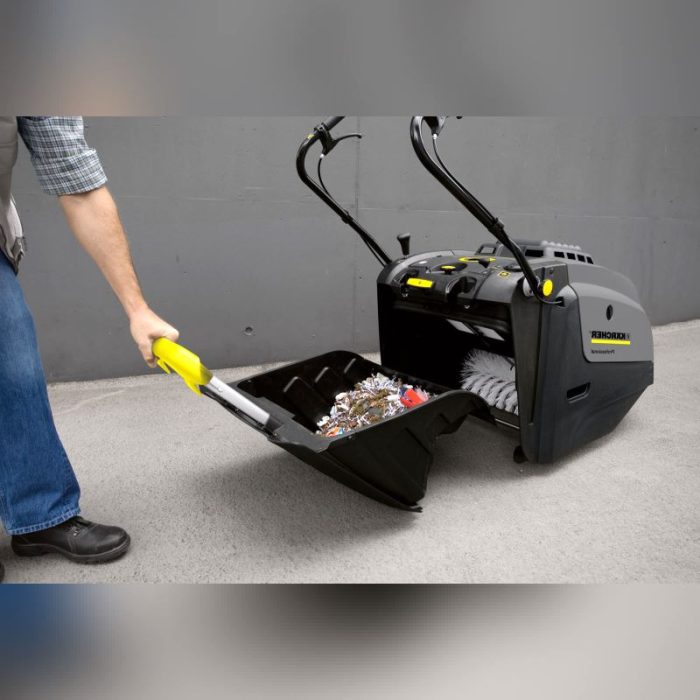 Walk-Behind Vacuum Sweeper 7